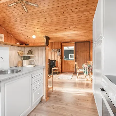 Сasa de vacaciones Lovely In Scenic Surroundings Only 300 Meters From The Fjord