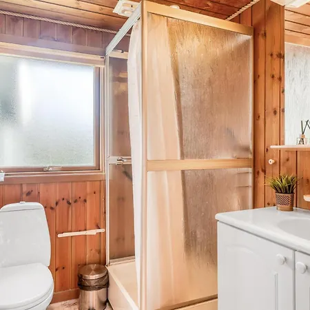 Lovely In Scenic Surroundings Only 300 Meters From The Fjord * Roslev