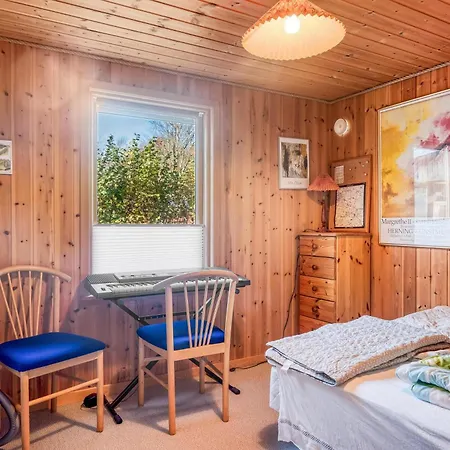 Сasa de vacaciones Lovely In Scenic Surroundings Only 300 Meters From The Fjord *