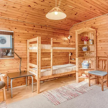 Lovely In Scenic Surroundings Only 300 Meters From The Fjord Roslev