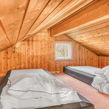 Lovely In Scenic Surroundings Only 300 Meters From The Fjord * Roslev