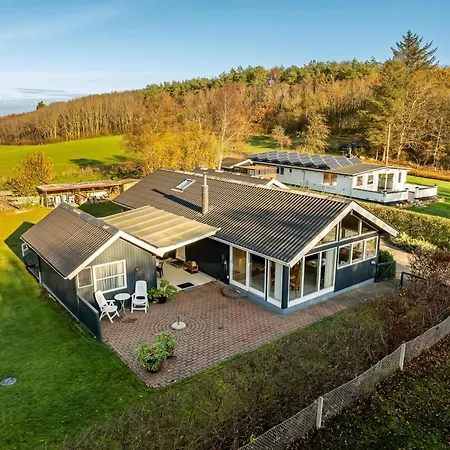 Lovely In Scenic Surroundings Only 300 Meters From The Fjord Сasa de vacaciones